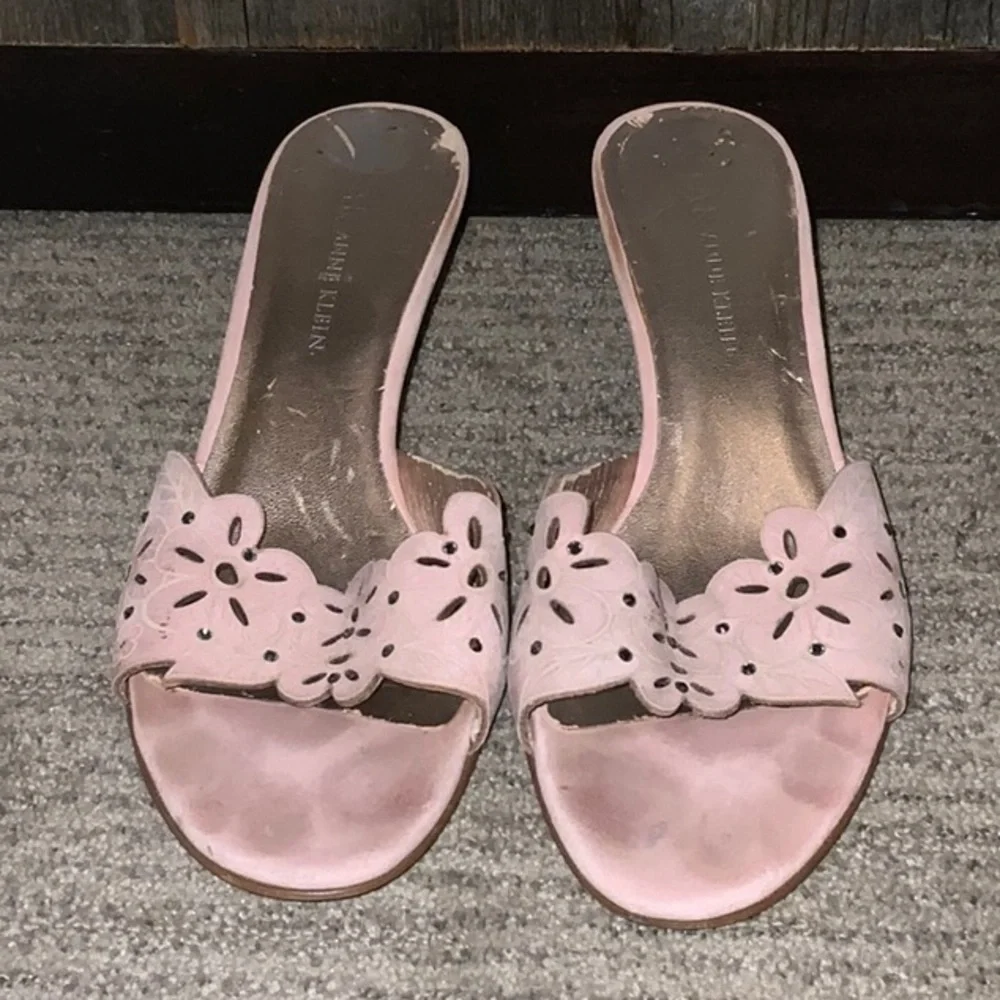 Pink, Suede, Anne Klein low-heels | Size 6